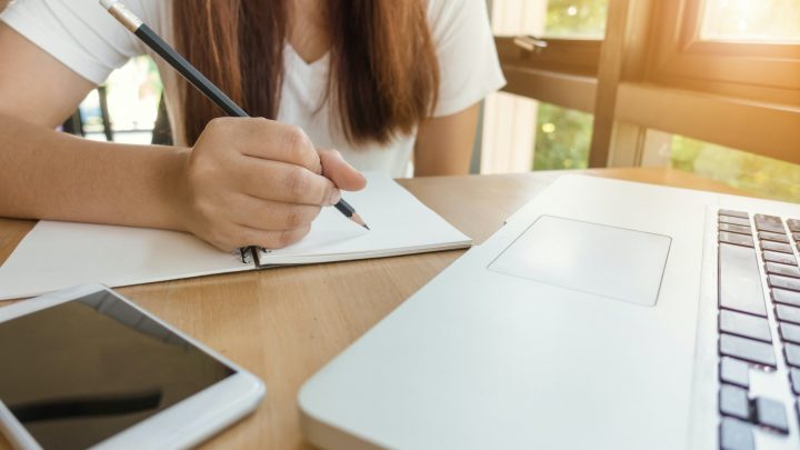 Підготовка до захисту дипломної роботи: як презентувати свою роботу та уникнути стресу