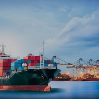 Які переваги пропонує професійна доставка вантажів з Китаю в Україну