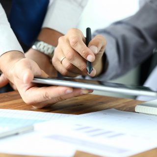 Почему стоит обращаться к специалистам для проставления апостиля